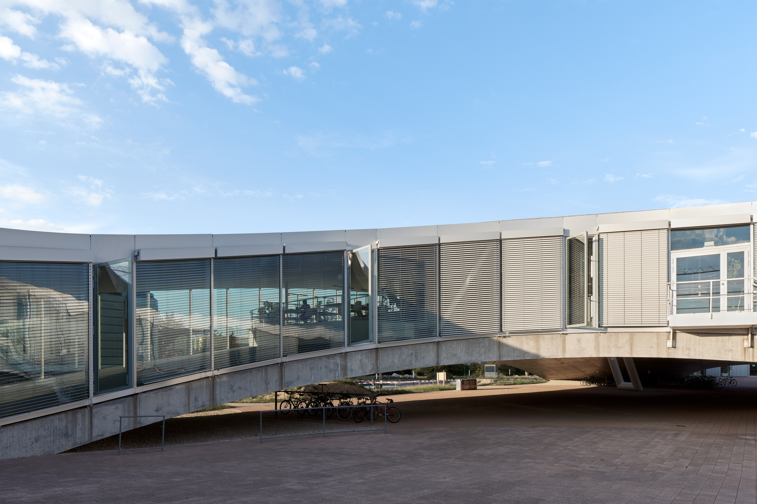 Rolex Learning Center –  SANAA / Kazuyo Sejima + Ryue Nishizawa – Ecublens/Lausanne, Switzerland