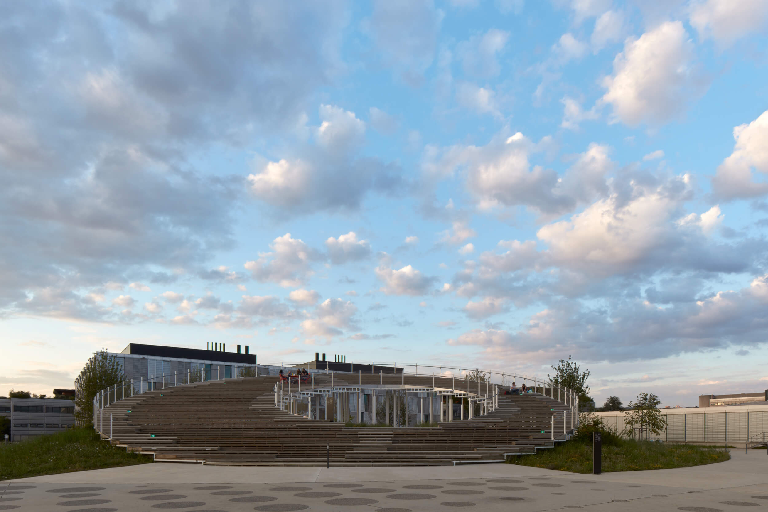 Rolex Learning Center –  SANAA / Kazuyo Sejima + Ryue Nishizawa – Ecublens/Lausanne, Switzerland