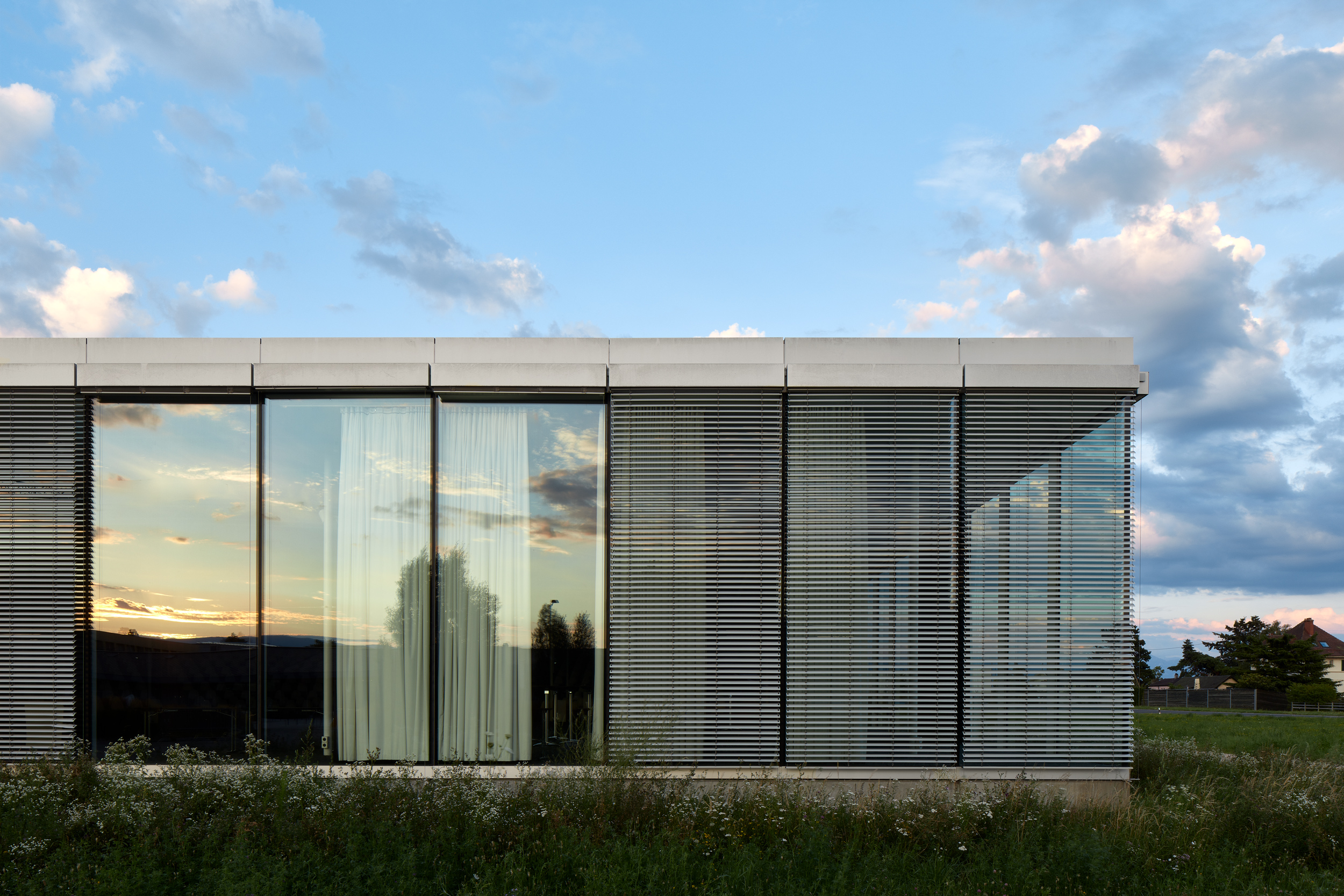 Rolex Learning Center –  SANAA / Kazuyo Sejima + Ryue Nishizawa – Ecublens/Lausanne, Switzerland