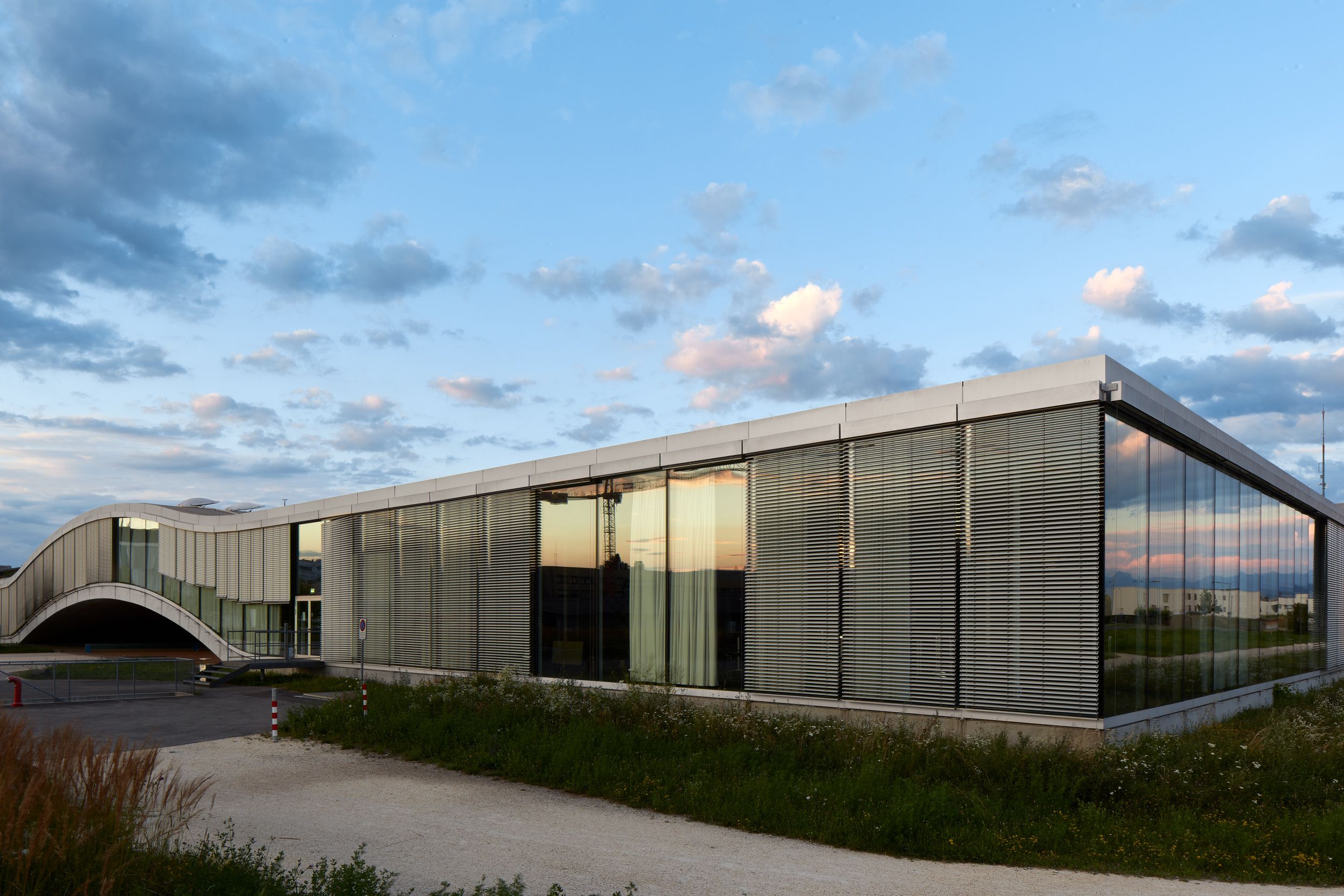 Rolex Learning Center –  SANAA / Kazuyo Sejima + Ryue Nishizawa – Ecublens/Lausanne, Switzerland