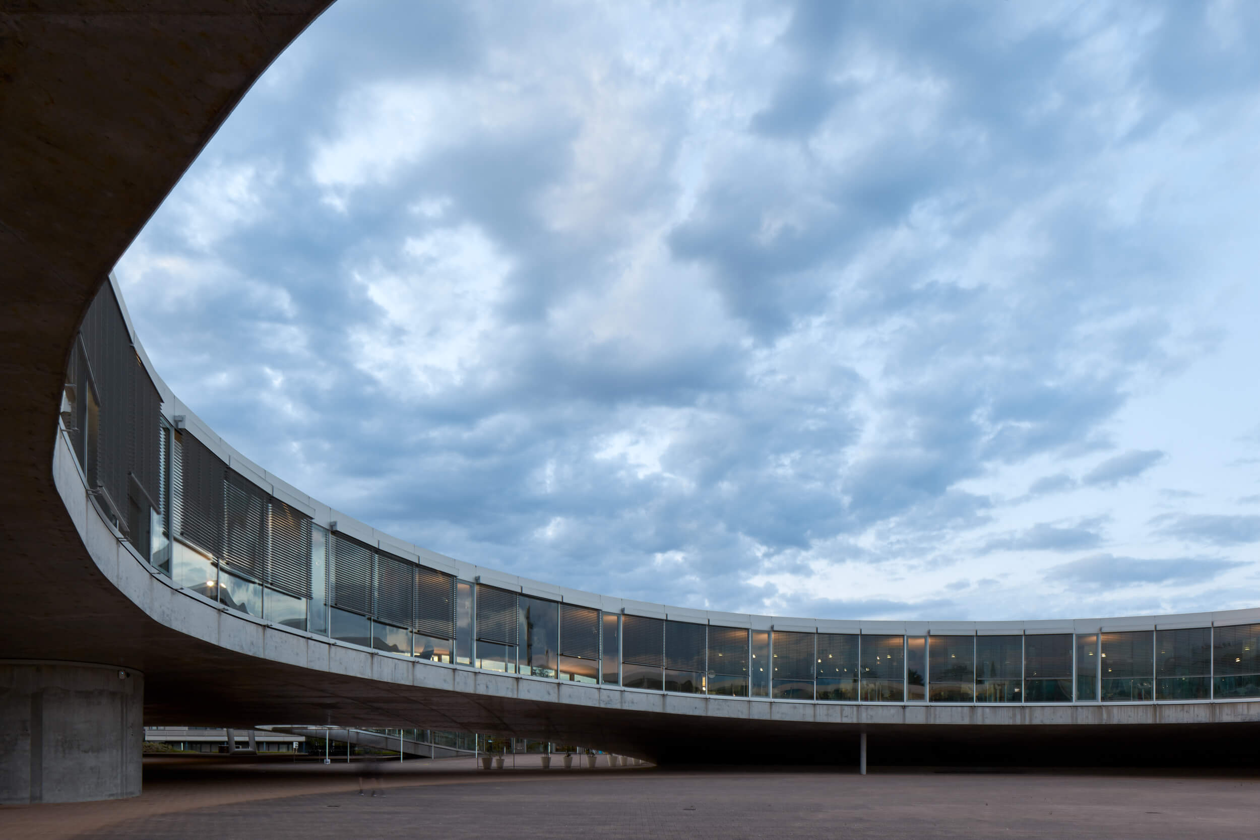 Rolex Learning Center –  SANAA / Kazuyo Sejima + Ryue Nishizawa – Ecublens/Lausanne, Switzerland