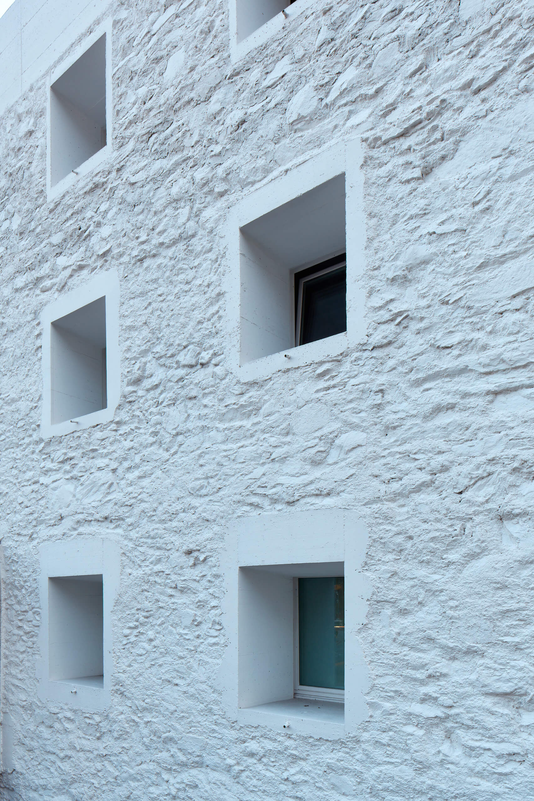 Federico_Covre_Valerio_Olgiati_Das_Gelbe_Haus_Flims_CH_2019_10 Federico_Covre_Valerio_Olgiati_Das_Gelbe_Haus_Flims_CH_2019_10