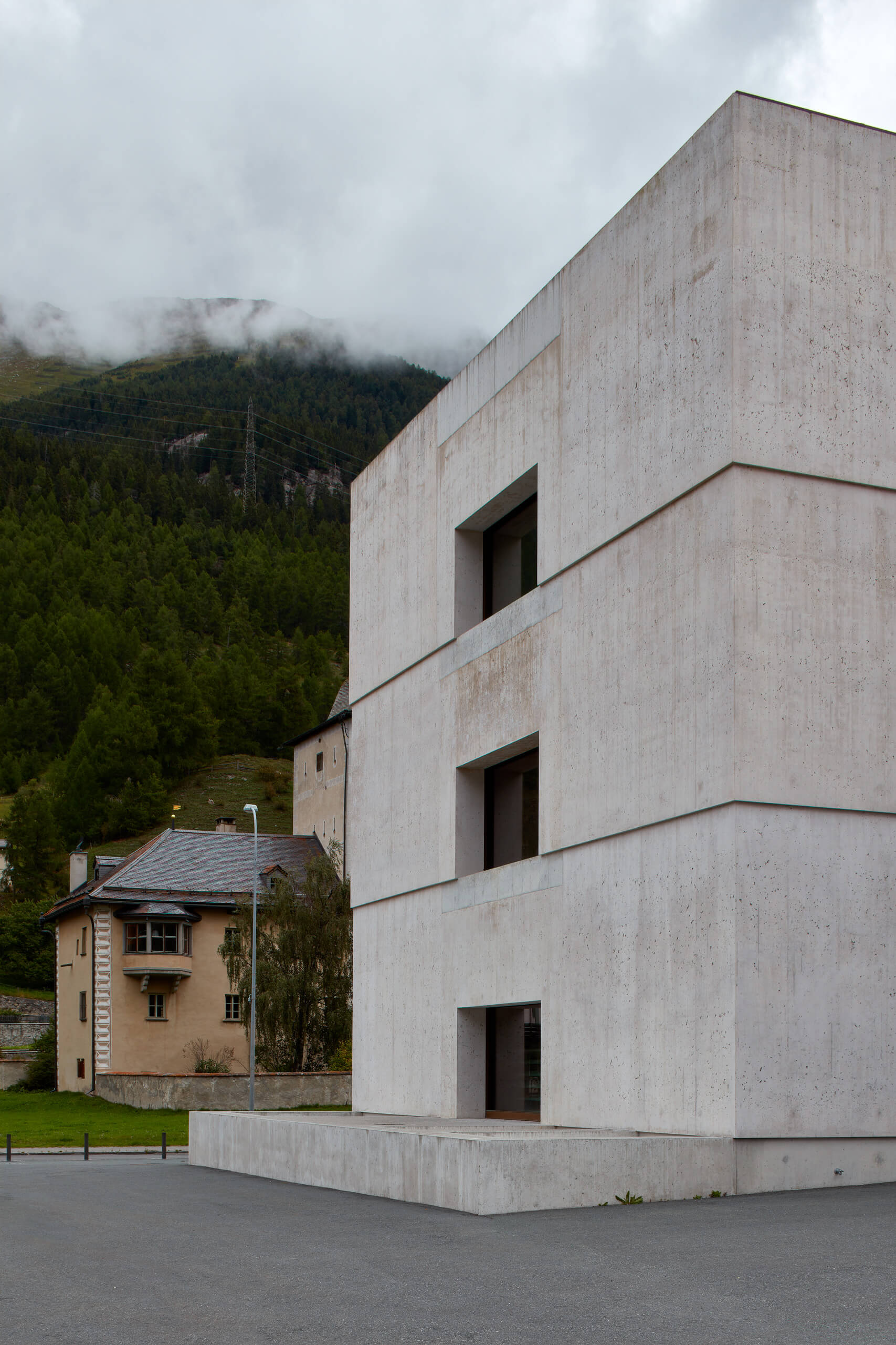 Schweizerischer Nationalpark – Zernez – Switzerland – Arch. Valerio Olgiati Schweizerischer Nationalpark – Zernez – Switzerland – Arch. Valerio Olgiati