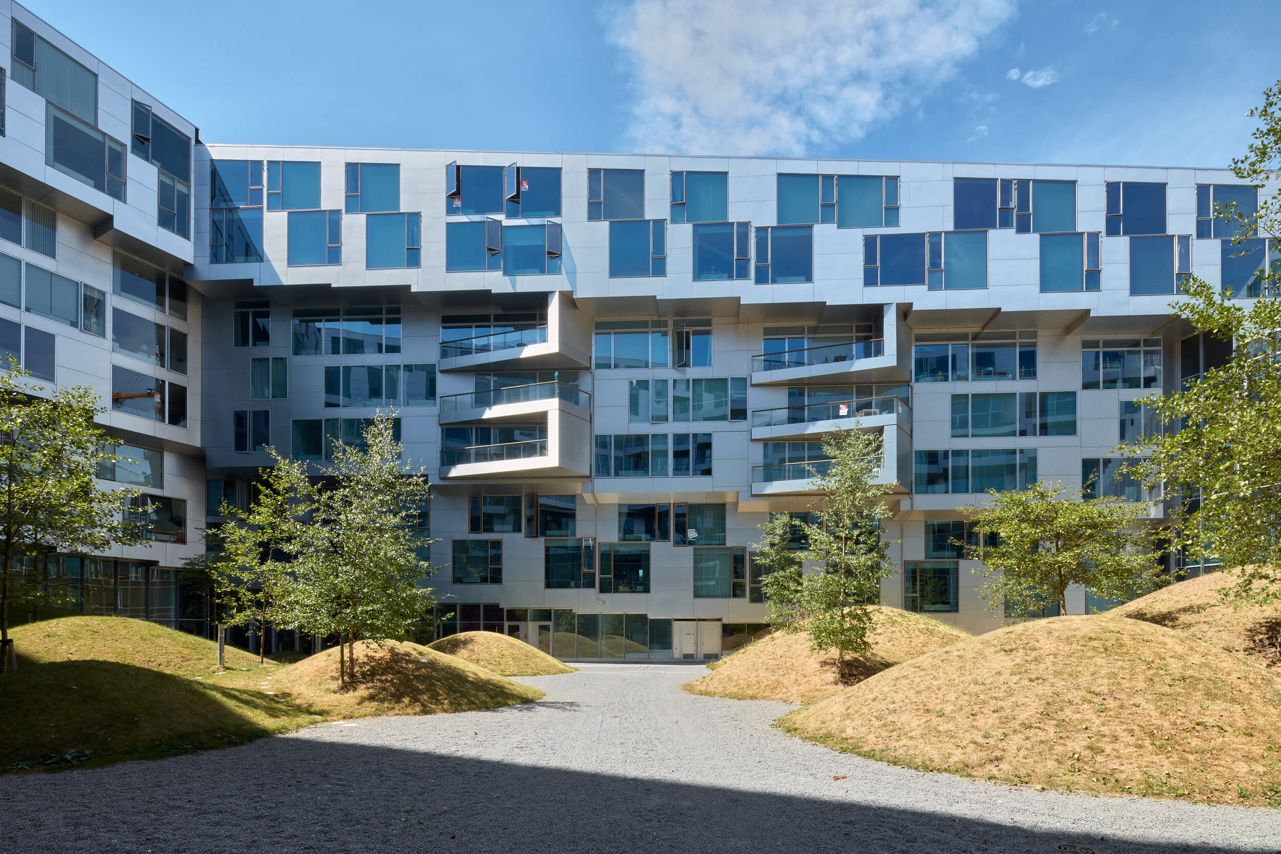 8 Taller – 8 House