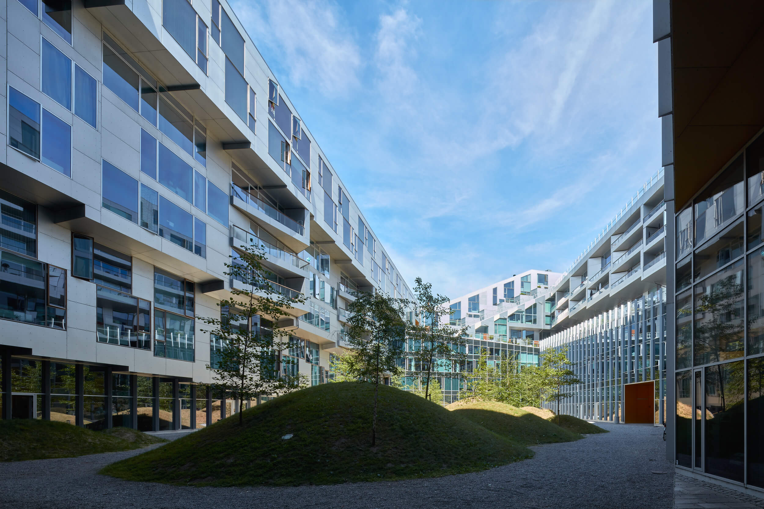 8 Taller – 8 House