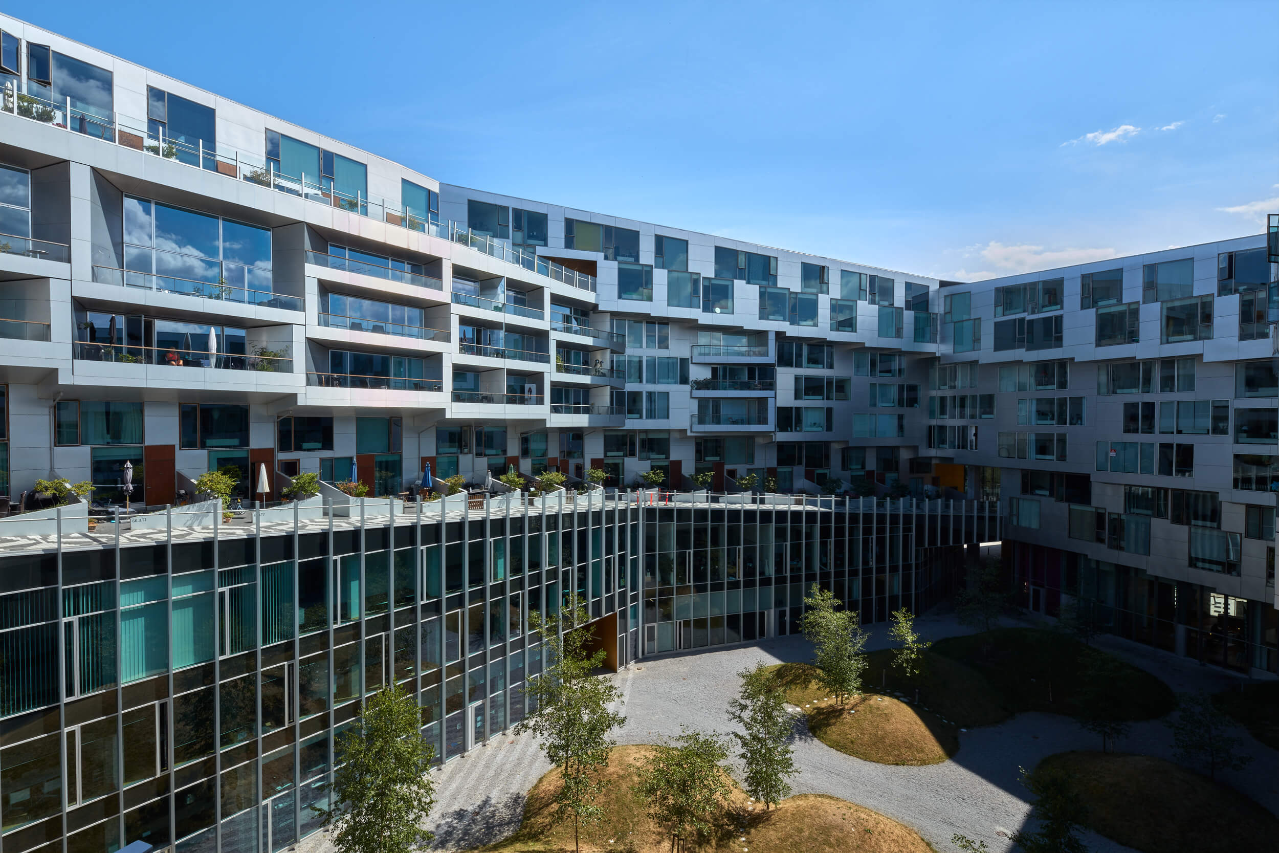 8 Taller – 8 House