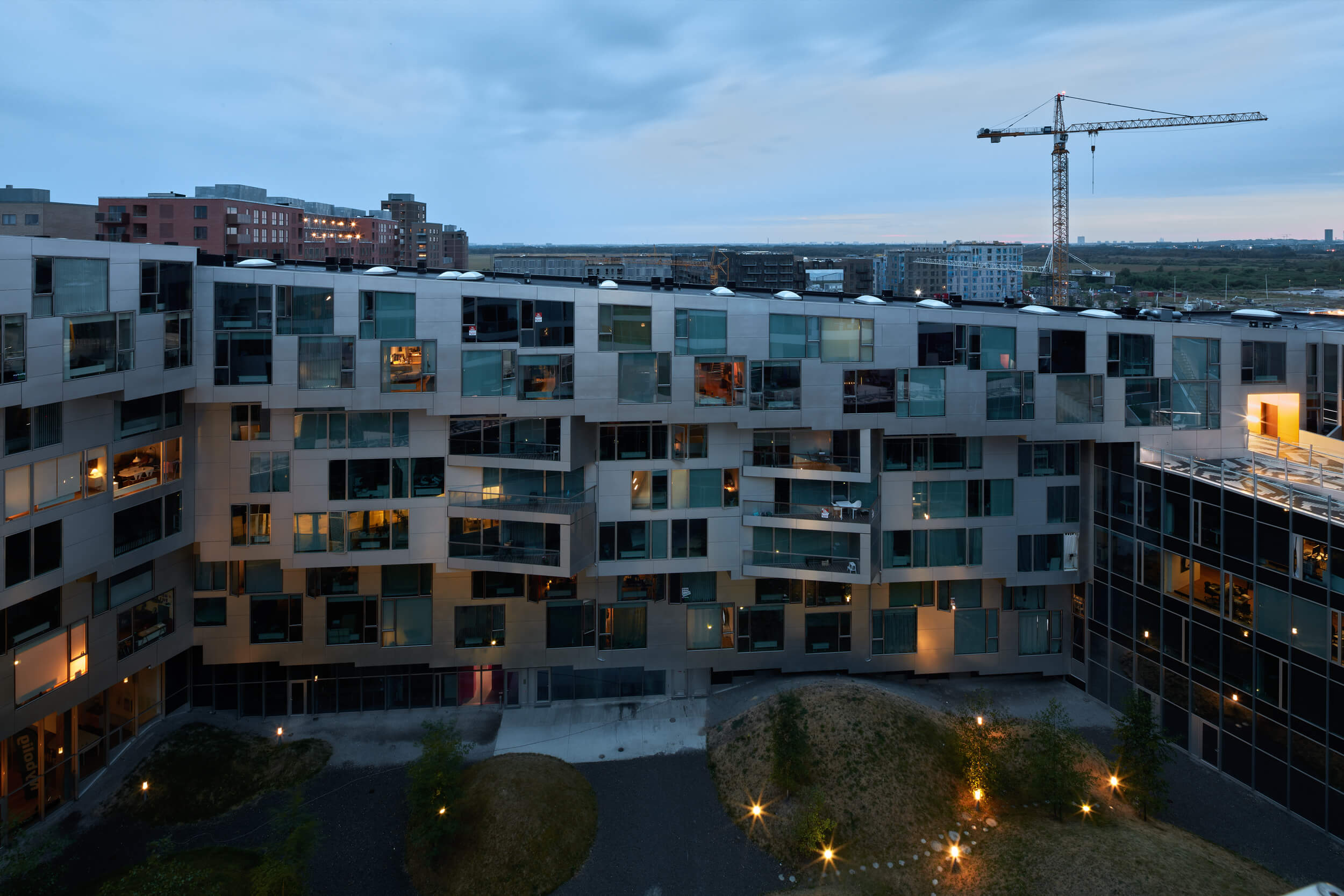 8 Taller – 8 House