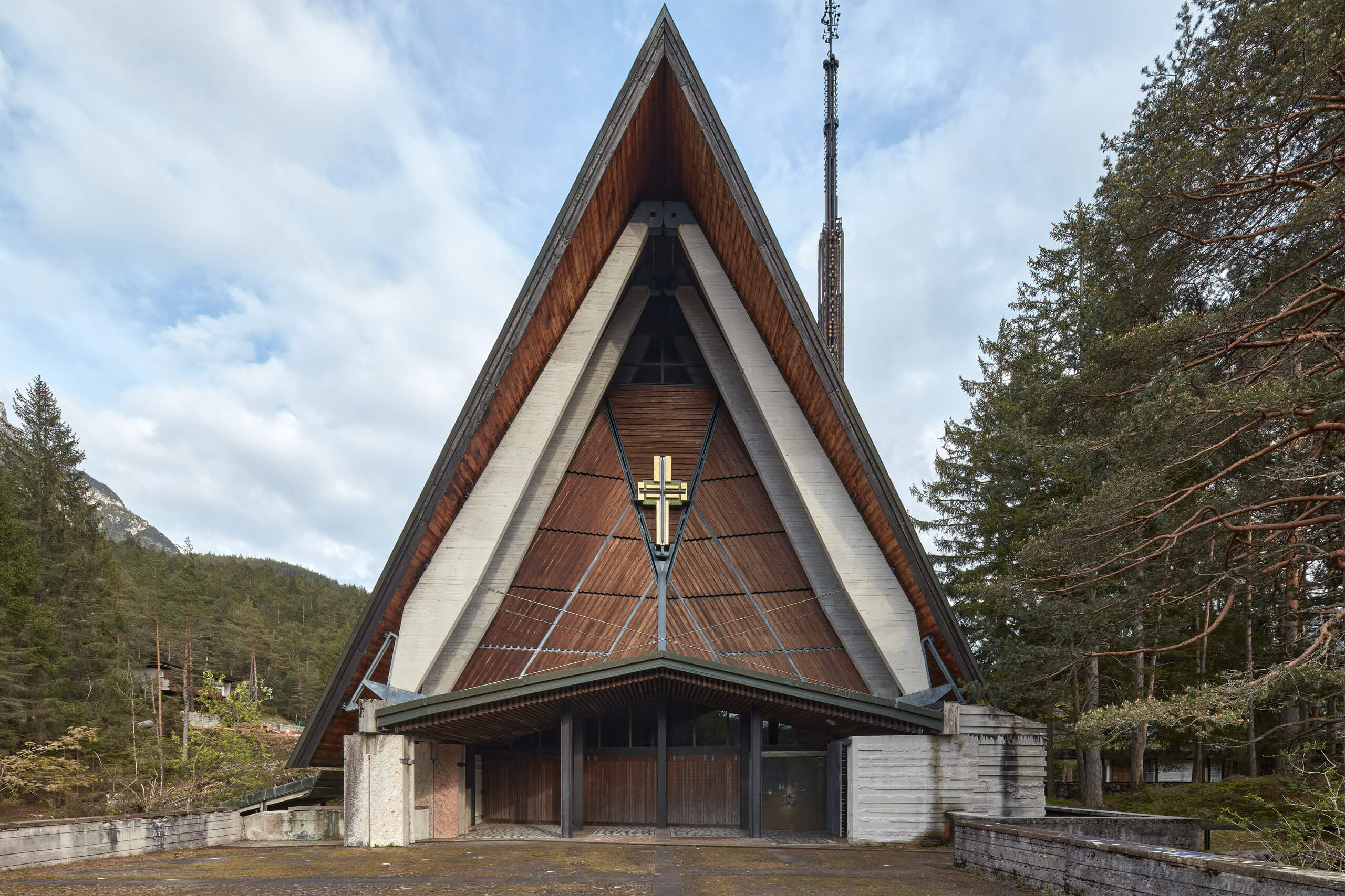 Chiesa Nostra Signore del Cadore – Arch. Edoardo Gellner – A Chiesa Nostra Signore del Cadore – Arch. Edoardo Gellner – A