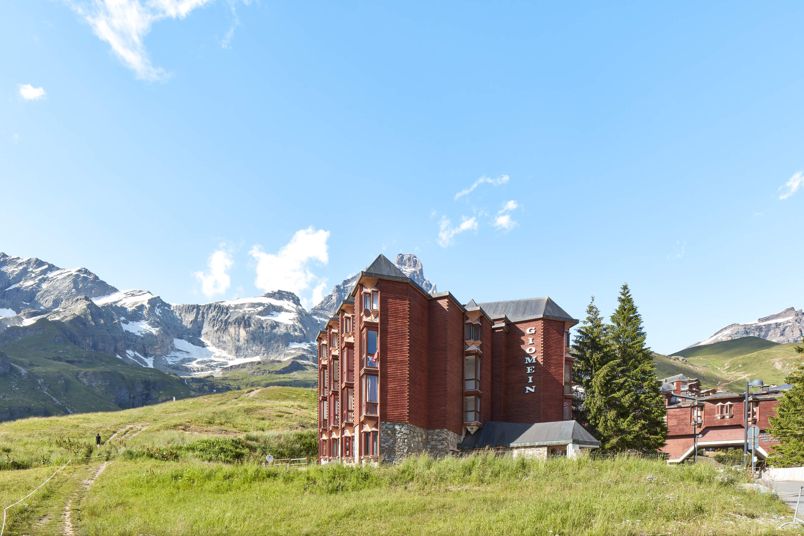 Complesso Giomein – Architetto Mario Galvani – Valtournenche Complesso Giomein – Architetto Mario Galvani – Valtournenche