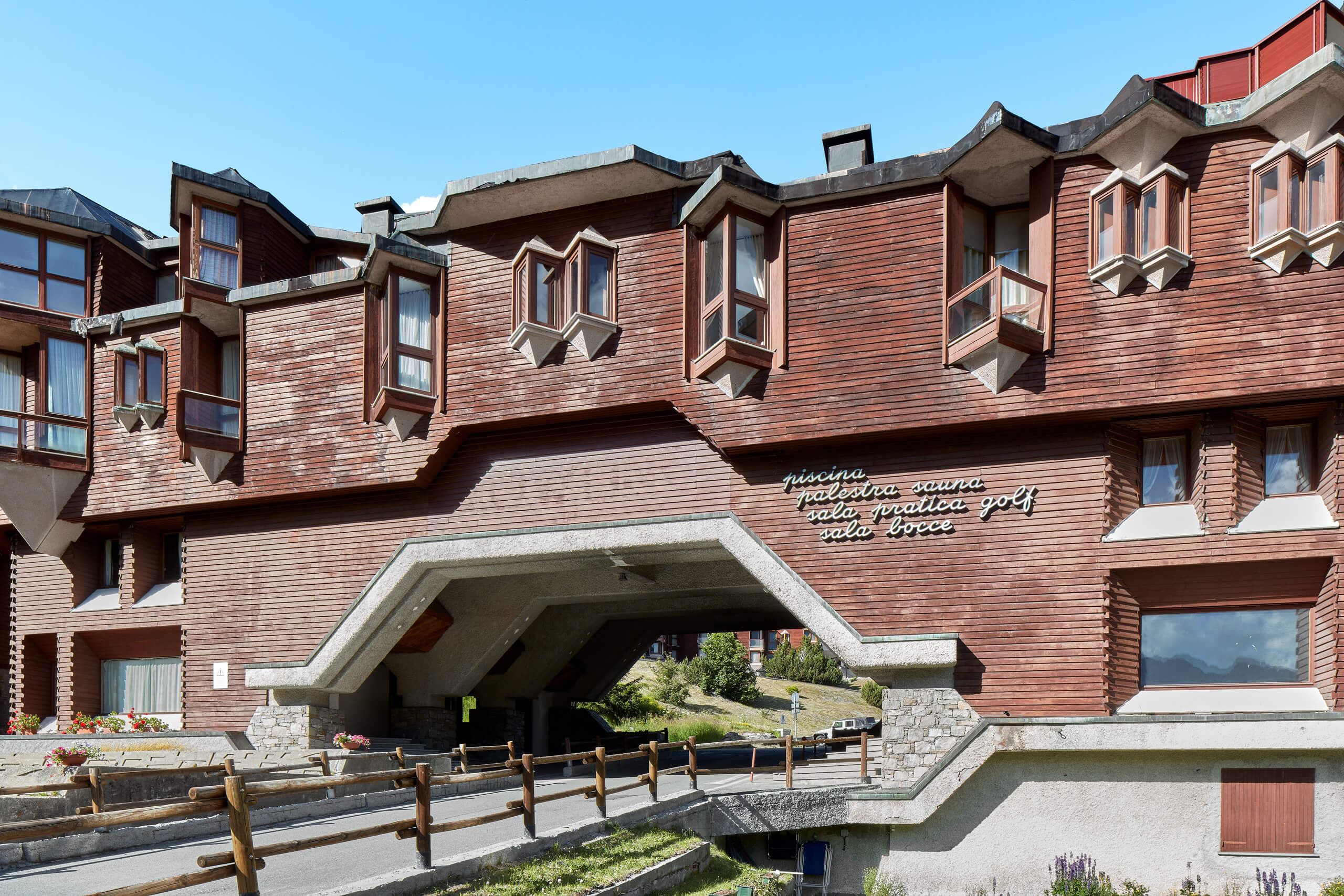 Complesso Giomein – Architetto Mario Galvani – Valtournenche Complesso Giomein – Architetto Mario Galvani – Valtournenche