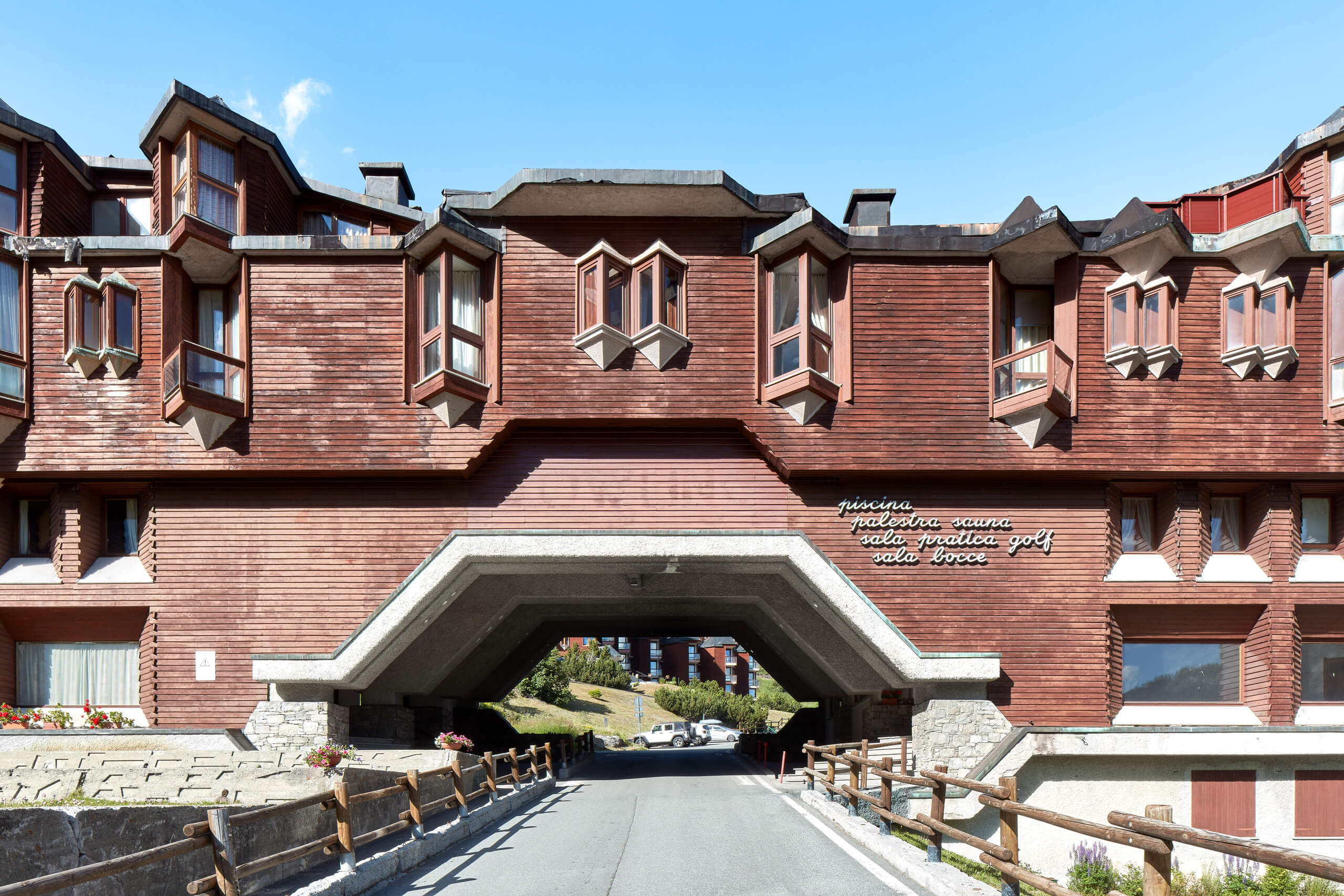 Complesso Giomein – Architetto Mario Galvani – Valtournenche Complesso Giomein – Architetto Mario Galvani – Valtournenche