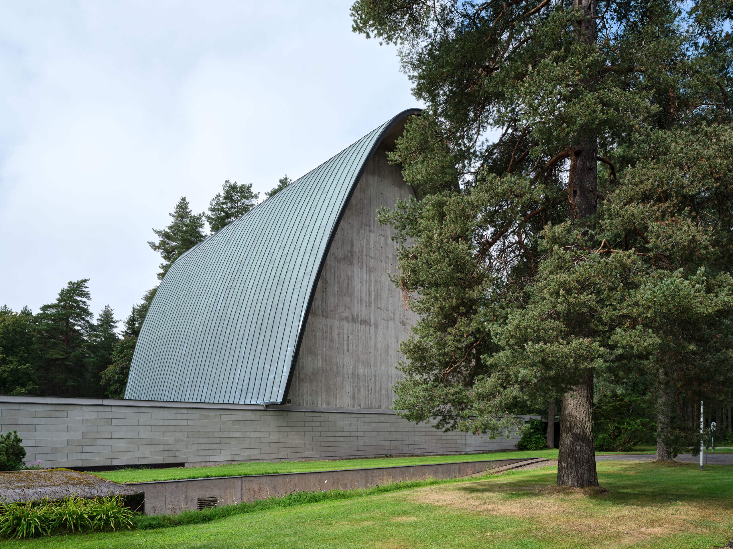 Vatiala Funerary Chapel – Arch. Viljo Ravell – Kangasala – Tampere – Finland Vatiala Funerary Chapel – Arch. Viljo Ravell – Kangasala – Tampere – Finland