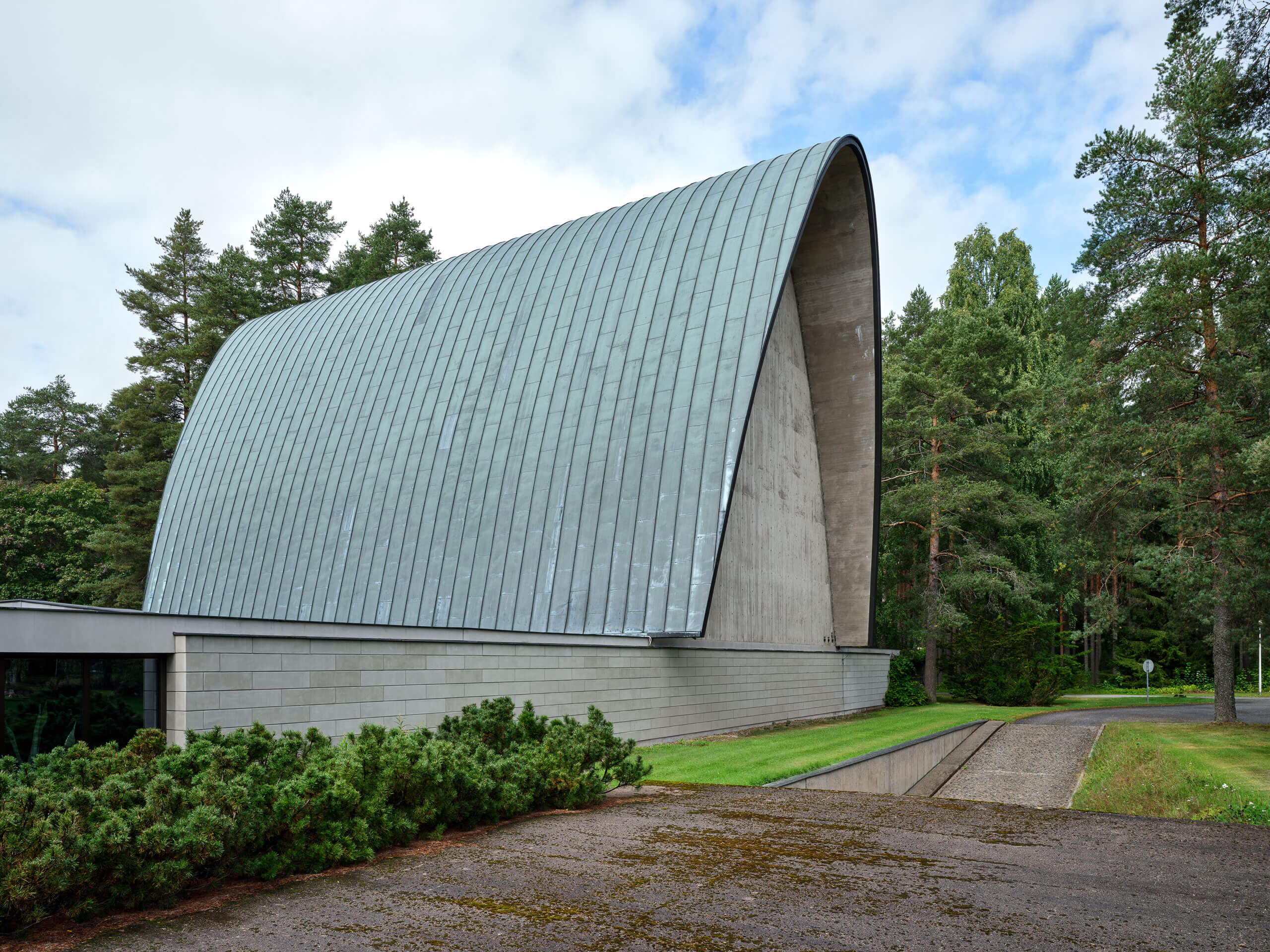 Vatiala Funerary Chapel – Arch. Viljo Ravell – Kangasala – Tampere – Finland Vatiala Funerary Chapel – Arch. Viljo Ravell – Kangasala – Tampere – Finland