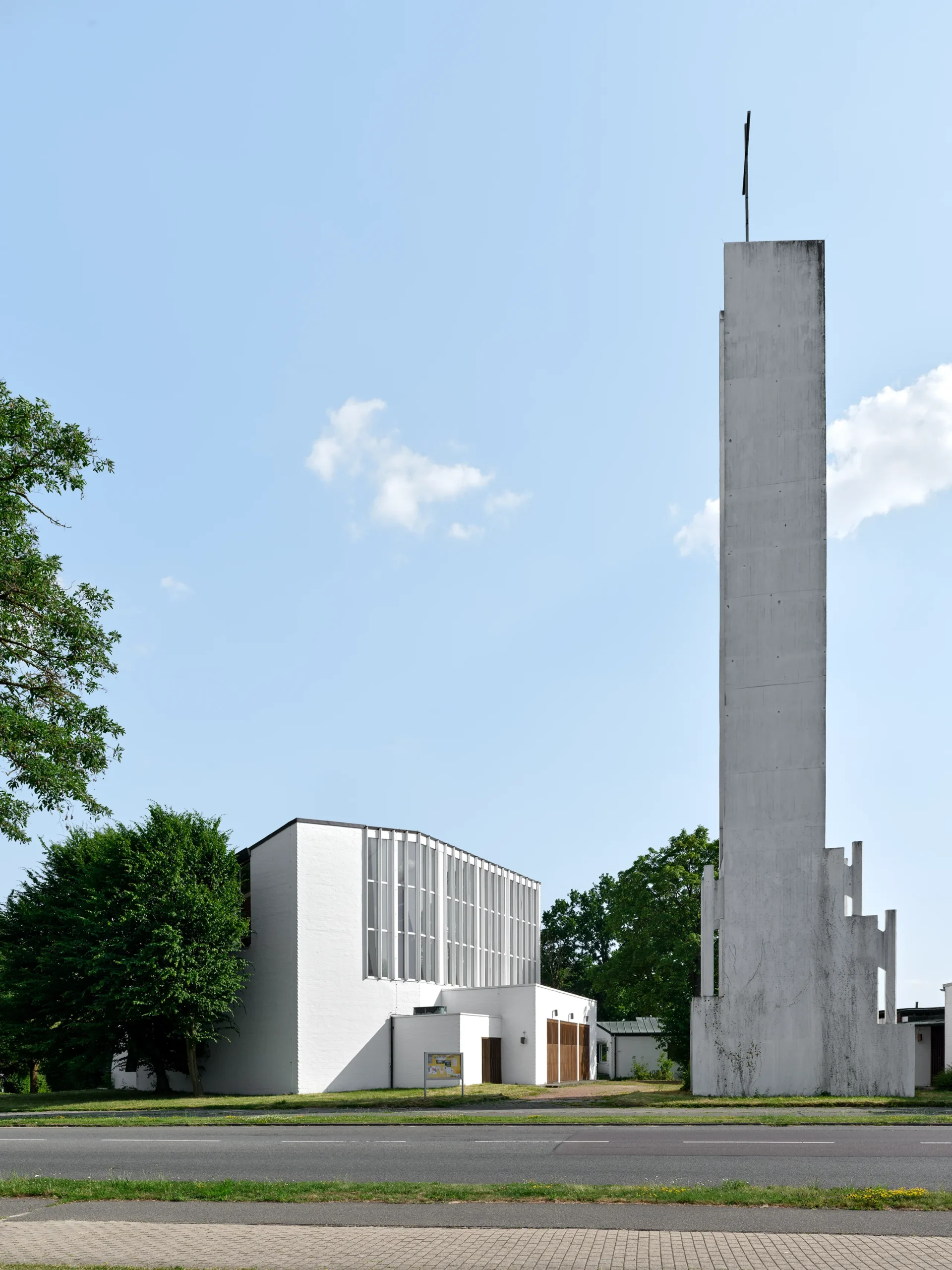 Federico-Covre_Alvar-Elissa-Aalto_Heilig-Geist-Kirche_1959-1962_Wolfsburg_DE_2026_04 Heilig-Geist-Kirche - Alvar Aalto - Wolfsburg - Germany
