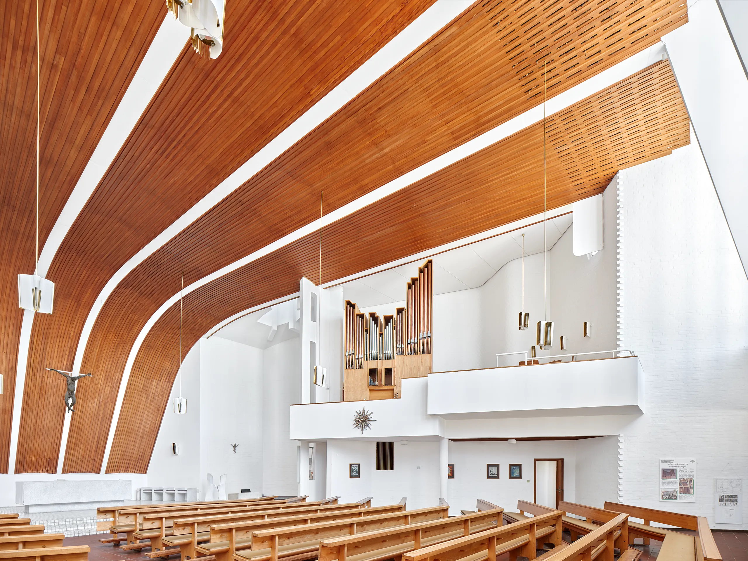 Federico-Covre_Alvar-Elissa-Aalto_Heilig-Geist-Kirche_1959-1962_Wolfsburg_DE_2026_37 Heilig-Geist-Kirche - Alvar Aalto - Wolfsburg - Germany
